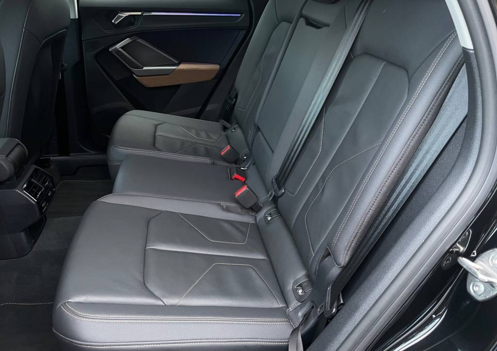 Audi Q3 Sportback 40TFSI Quattro S-LINE MATRIX LED PANORAMA RADAR /VOZIDLO V ZÁRUKE/