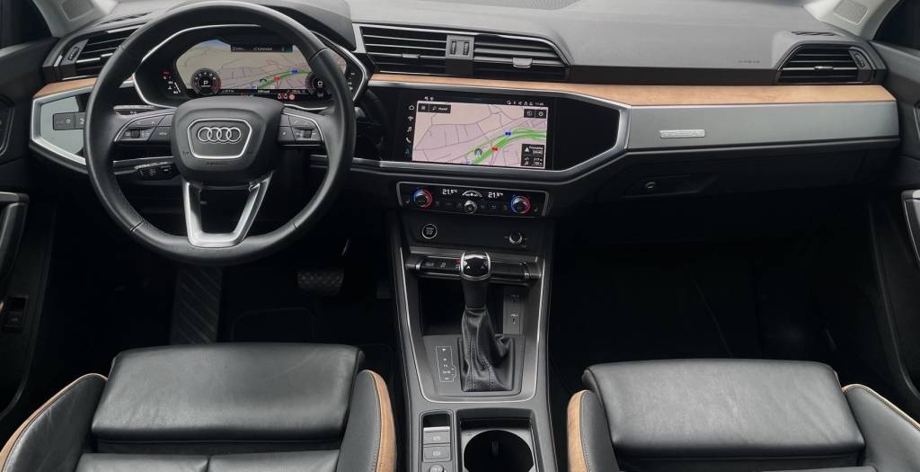 Audi Q3 Sportback 40TFSI Quattro S-LINE MATRIX LED PANORAMA RADAR /VOZIDLO V ZÁRUKE/