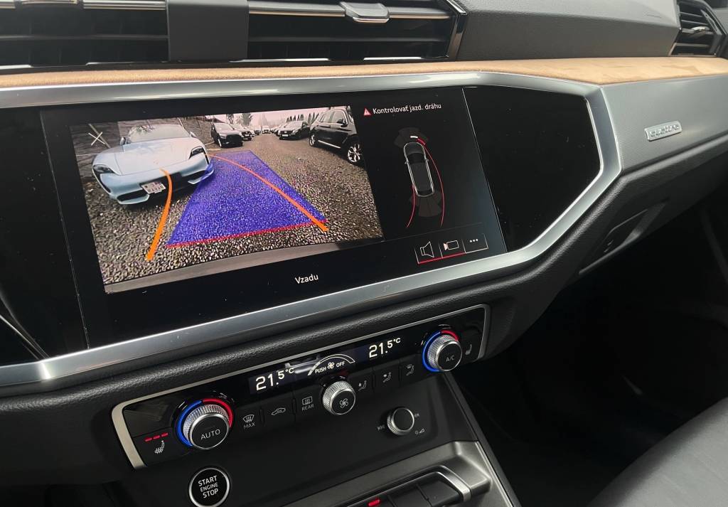 Audi Q3 Sportback 40TFSI Quattro S-LINE MATRIX LED PANORAMA RADAR /VOZIDLO V ZÁRUKE/