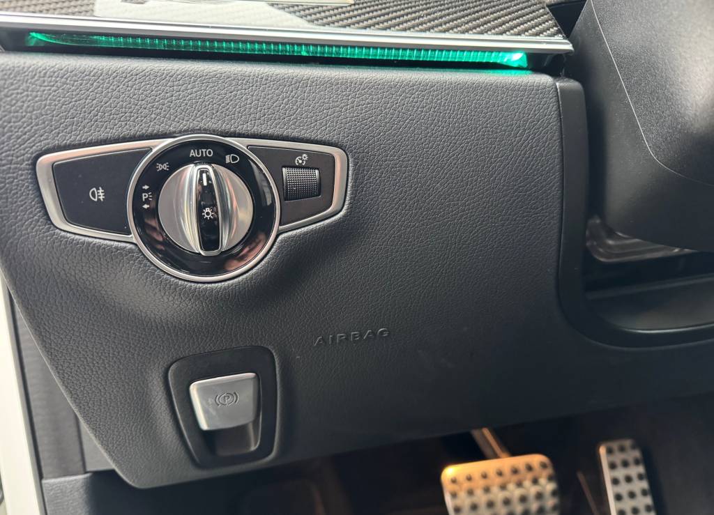 Mercedes-Benz E trieda Kombi AMG E63S 4MATIC+ 612 KONÍ KARBON/KERAMIKA BRZDY DESIGNO KARBON PACKET