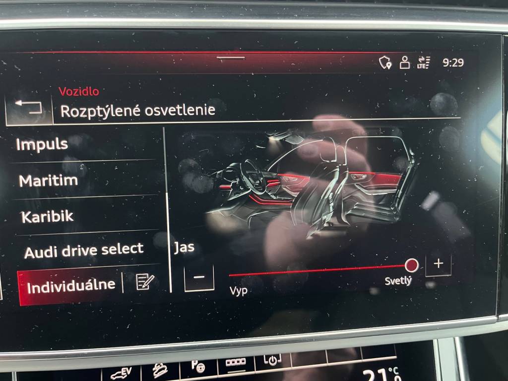 Audi Q7 55 3.0 TFSIe PHEV Quattro 381PS 3xS-LINE MATRIX LED RADAR VZDUCH BANG OLUFSEN