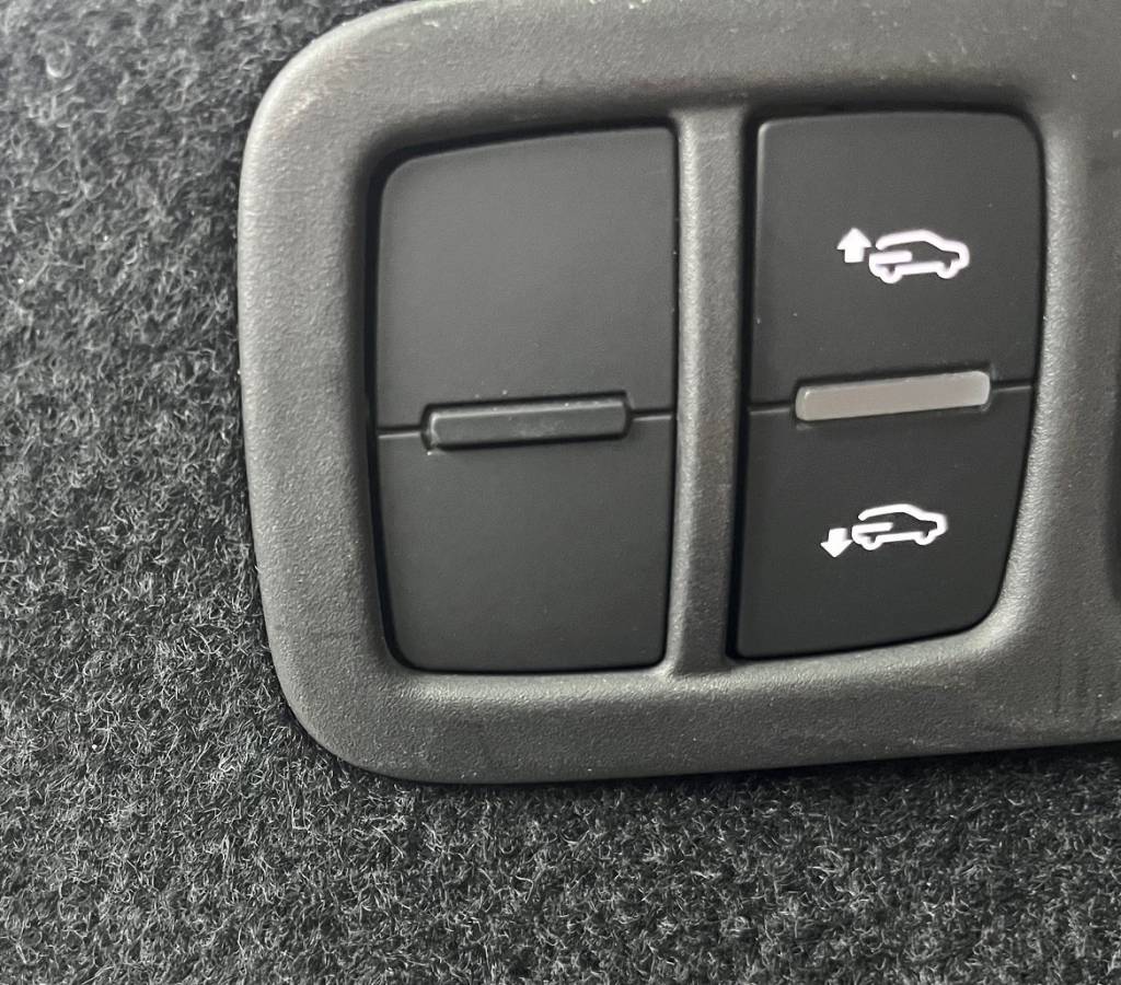 Audi Q7 55 3.0 TFSIe PHEV Quattro 381PS 3xS-LINE MATRIX LED RADAR VZDUCH BANG OLUFSEN