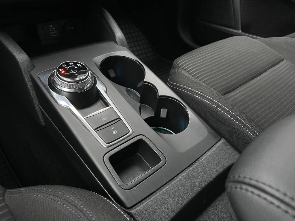 Ford Focus Kombi 1.5 TDCi EcoBlue FULL LED KAMERA ŤAŽNÉ A/T