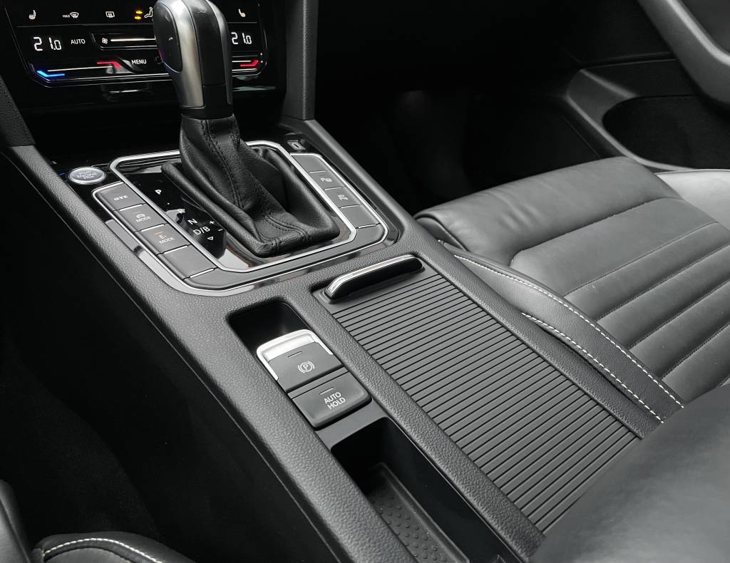 Volkswagen Passat Variant GTE 1.4TSI ACT Plug-In Hybrid MATRIX PANORAMA WEBASTO 360°KAMERA MASÁŽ DSG