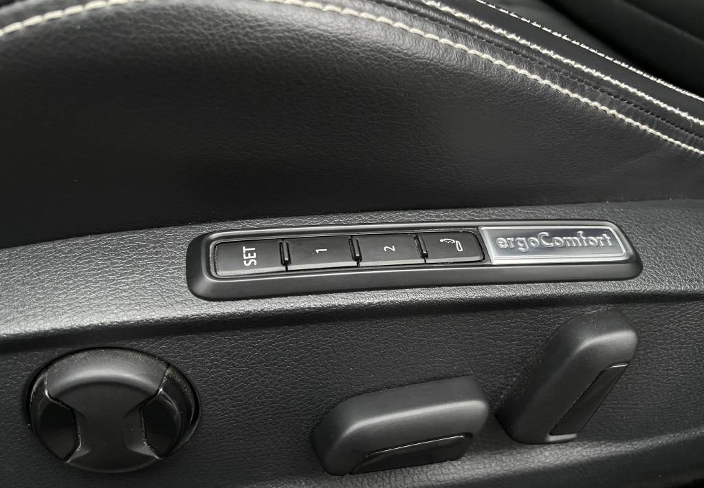 Volkswagen Passat Variant GTE 1.4TSI ACT Plug-In Hybrid MATRIX PANORAMA WEBASTO 360°KAMERA MASÁŽ DSG