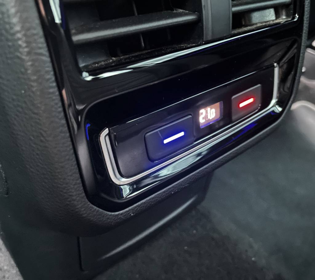 Volkswagen Passat Variant GTE 1.4TSI ACT Plug-In Hybrid MATRIX PANORAMA WEBASTO 360°KAMERA MASÁŽ DSG