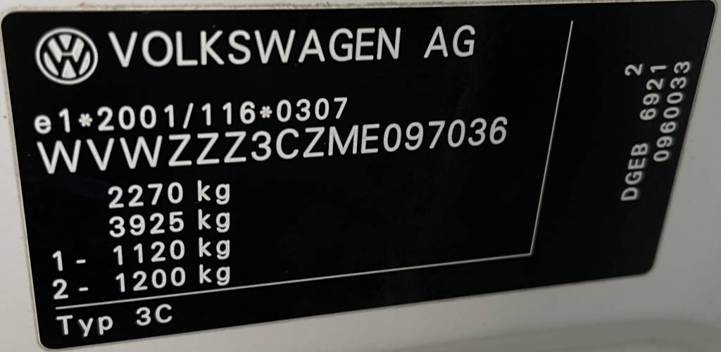 Volkswagen Passat Variant GTE 1.4TSI ACT Plug-In Hybrid MATRIX PANORAMA WEBASTO 360°KAMERA MASÁŽ DSG