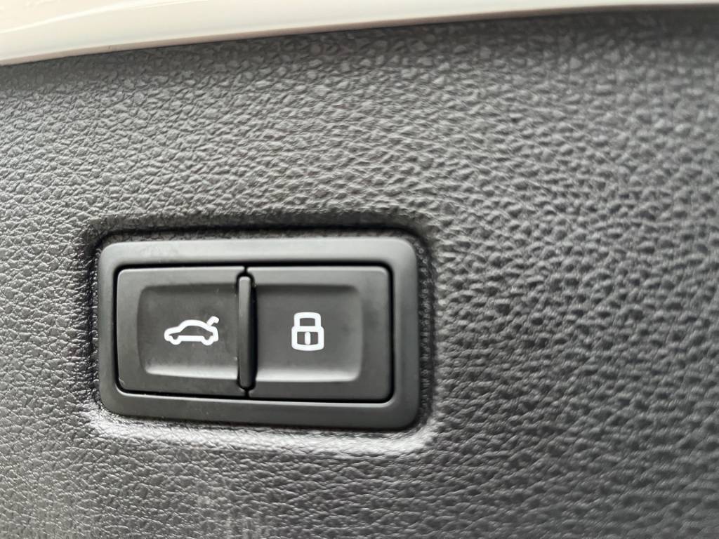 Audi Q7 55 3.0 TFSIe PHEV Quattro 381PS 3xS-LINE MATRIX LED RADAR VZDUCH BANG OLUFSEN