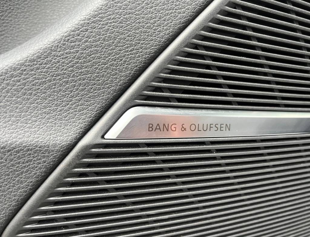 Audi Q7 55 3.0 TFSIe PHEV Quattro 381PS 3xS-LINE MATRIX LED RADAR VZDUCH BANG OLUFSEN