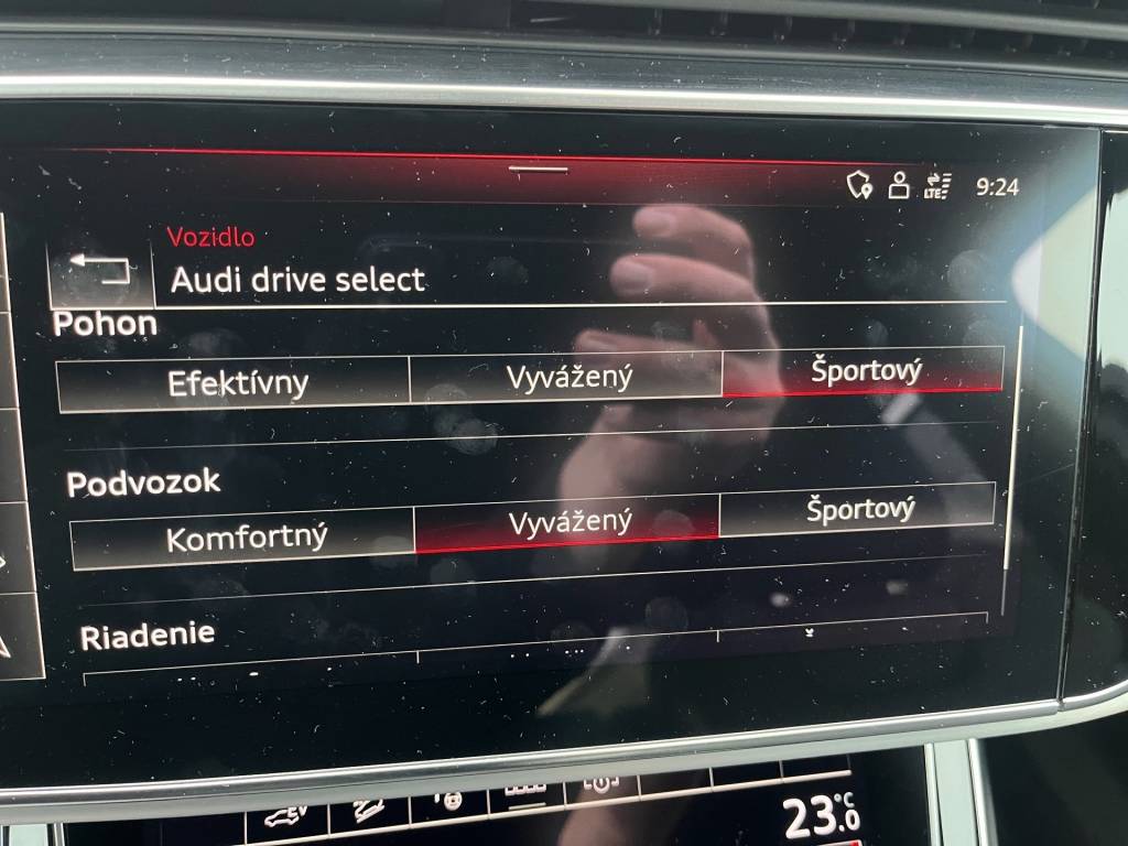 Audi Q7 55 3.0 TFSIe PHEV Quattro 381PS 3xS-LINE MATRIX LED RADAR VZDUCH BANG OLUFSEN