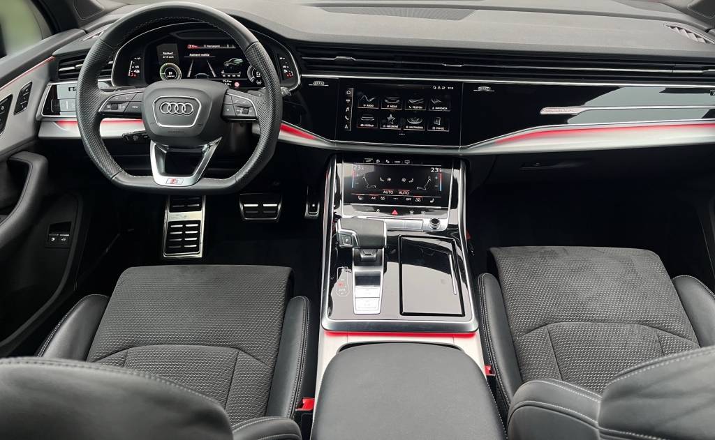 Audi Q7 55 3.0 TFSIe PHEV Quattro 381PS 3xS-LINE MATRIX LED RADAR VZDUCH BANG OLUFSEN