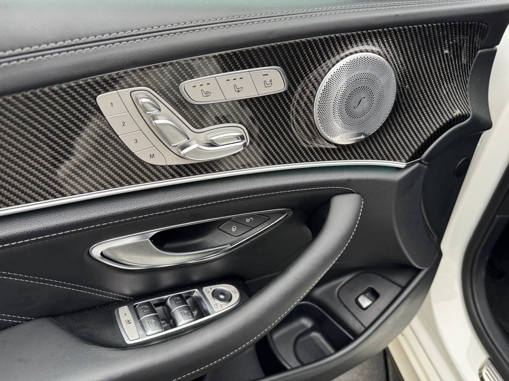 Mercedes-Benz E trieda Kombi AMG E63S 4MATIC+ 612 KONÍ KARBON/KERAMIKA BRZDY DESIGNO KARBON PACKET