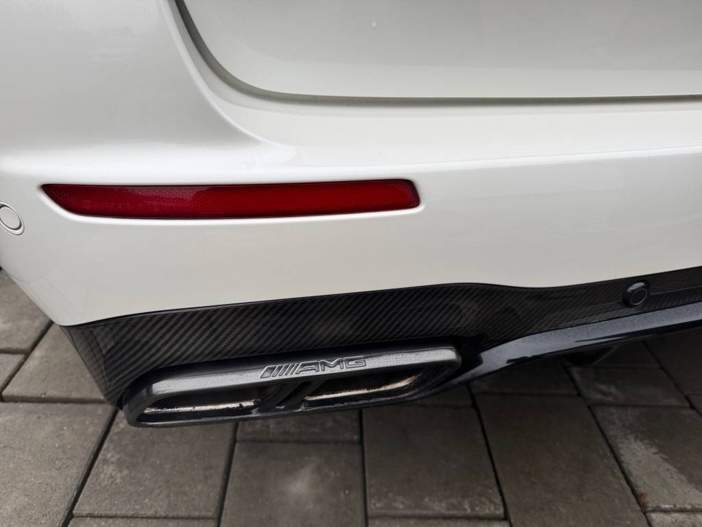 Mercedes-Benz E trieda Kombi AMG E63S 4MATIC+ 612 KONÍ KARBON/KERAMIKA BRZDY DESIGNO KARBON PACKET