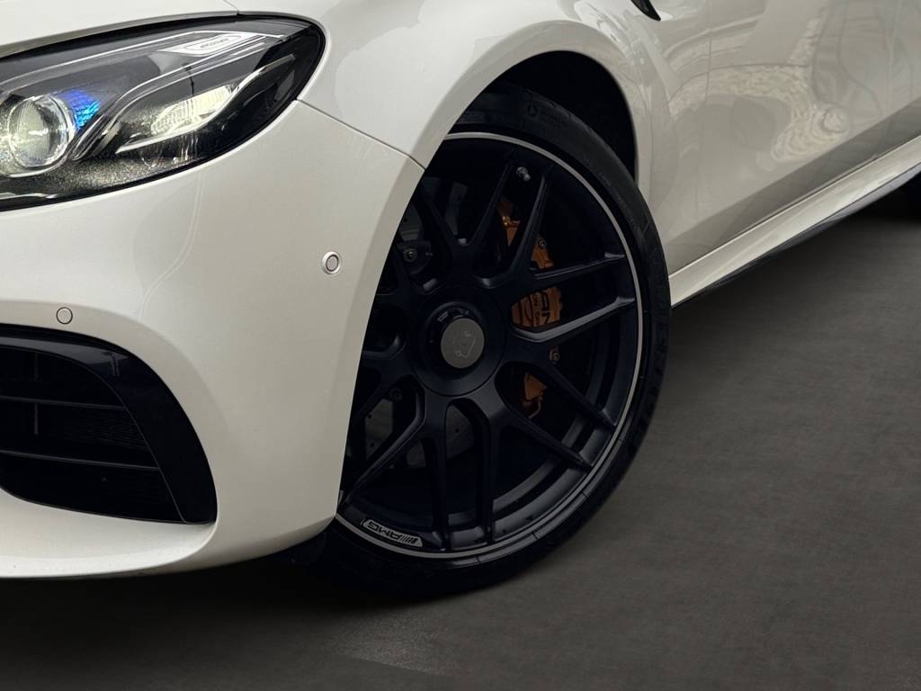 Mercedes-Benz E trieda Kombi AMG E63S 4MATIC+ 612 KONÍ KARBON/KERAMIKA BRZDY DESIGNO KARBON PACKET