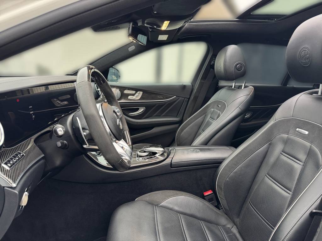 Mercedes-Benz E trieda Kombi AMG E63S 4MATIC+ 612 KONÍ KARBON/KERAMIKA BRZDY DESIGNO KARBON PACKET