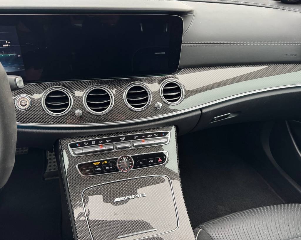 Mercedes-Benz E trieda Kombi AMG E63S 4MATIC+ 612 KONÍ KARBON/KERAMIKA BRZDY DESIGNO KARBON PACKET
