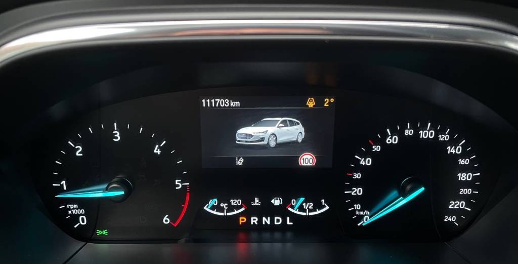 Ford Focus Kombi 1.5 TDCi EcoBlue FULL LED KAMERA ŤAŽNÉ A/T