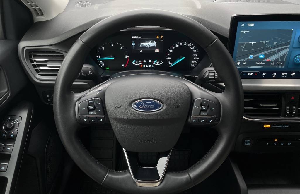 Ford Focus Kombi 1.5 TDCi EcoBlue FULL LED KAMERA ŤAŽNÉ A/T