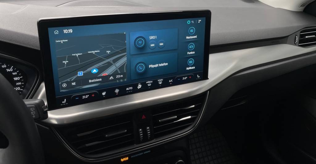 Ford Focus Kombi 1.5 TDCi EcoBlue FULL LED KAMERA ŤAŽNÉ A/T