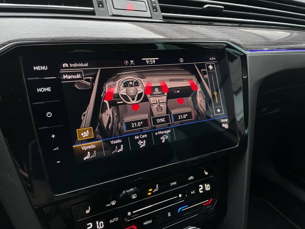 Volkswagen Passat Variant GTE 1.4TSI ACT Plug-In Hybrid MATRIX PANORAMA WEBASTO 360°KAMERA MASÁŽ DSG