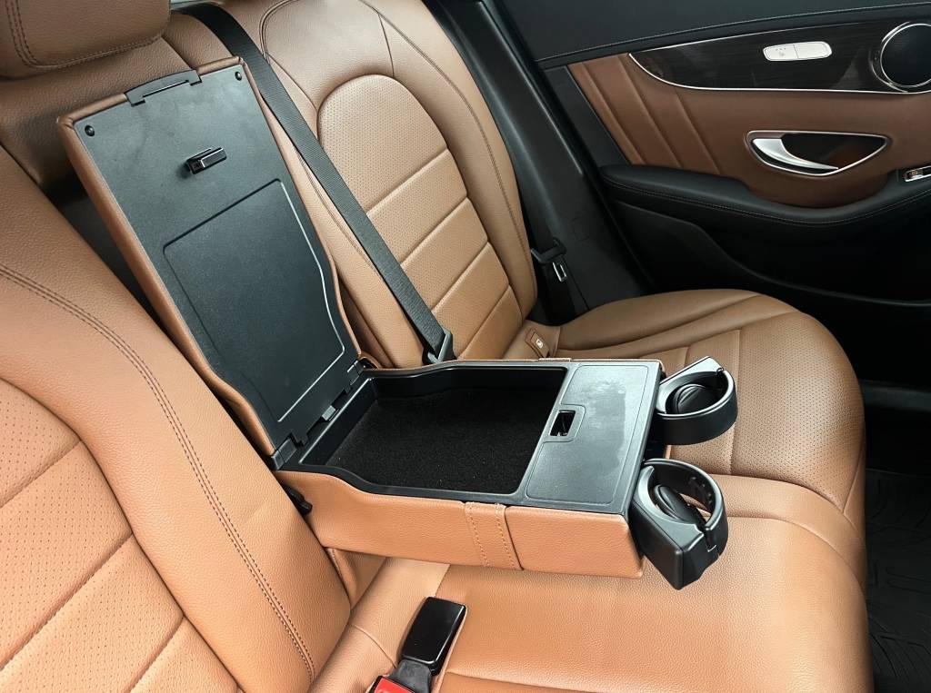 Mercedes-Benz GLC SUV 300De 4MATIC AMG-Line Plug-IN Hybrid KAMERA WEBASTO OFFROAD PACKET FULL LED