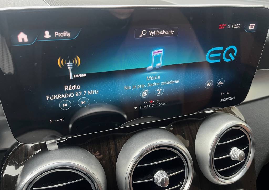 Mercedes-Benz GLC SUV 300De 4MATIC AMG-Line Plug-IN Hybrid KAMERA WEBASTO OFFROAD PACKET FULL LED