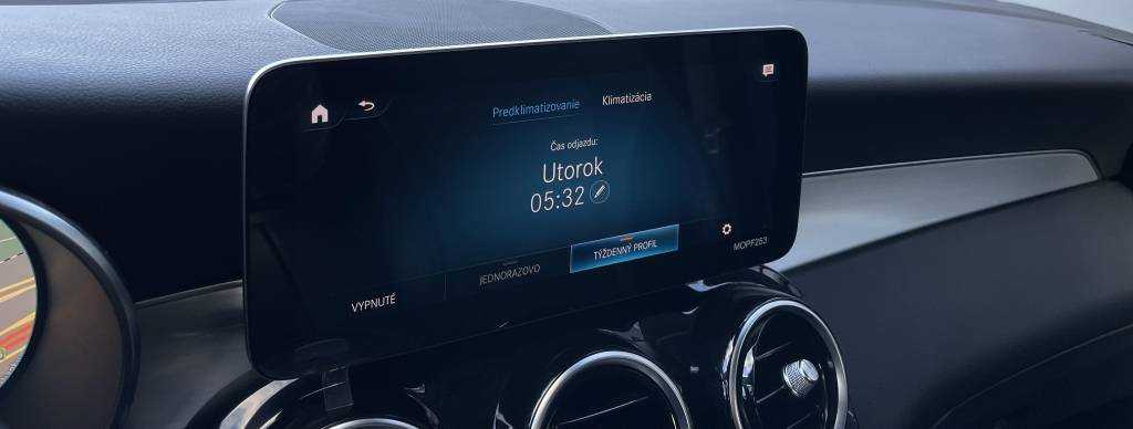 Mercedes-Benz GLC SUV 300De 4MATIC AMG-Line Plug-IN Hybrid MULTIBEAM MATRIX 360°KAMERA VIRTUAL WEBASTO