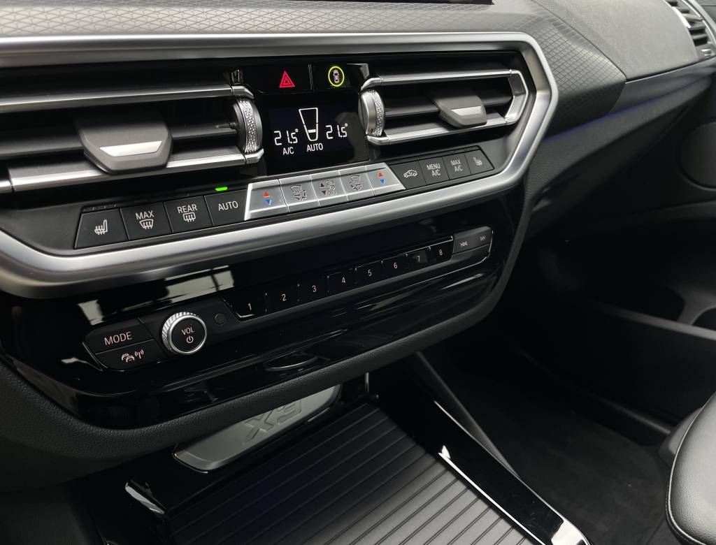 BMW X3 xDrive20d mHEV ///M-PACKET HEAD-UP HARMAN/KARDON MATRIX LED VIRTUAL KAMERA