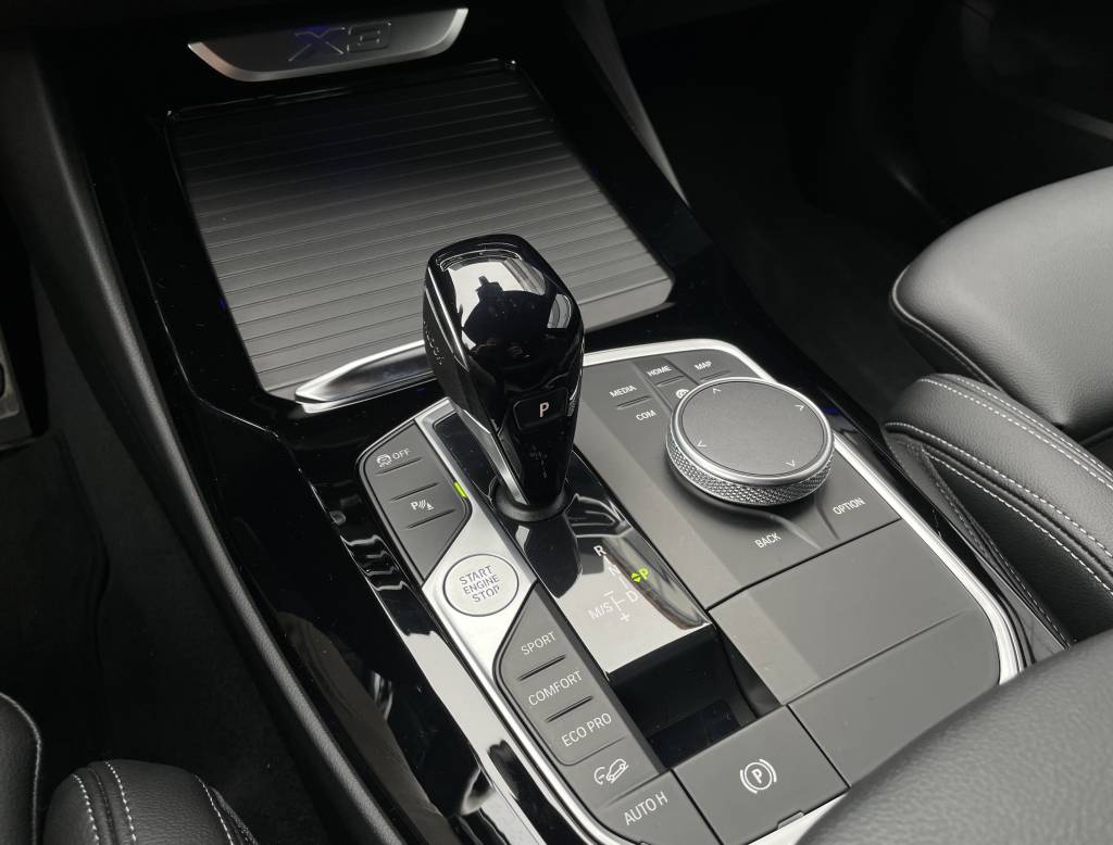 BMW X3 xDrive20d mHEV ///M-PACKET HEAD-UP HARMAN/KARDON MATRIX LED VIRTUAL KAMERA