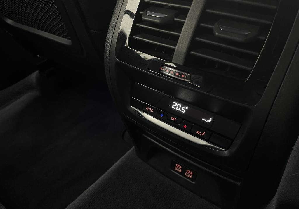 BMW X3 xDrive20d mHEV ///M-PACKET HEAD-UP HARMAN/KARDON MATRIX LED VIRTUAL KAMERA