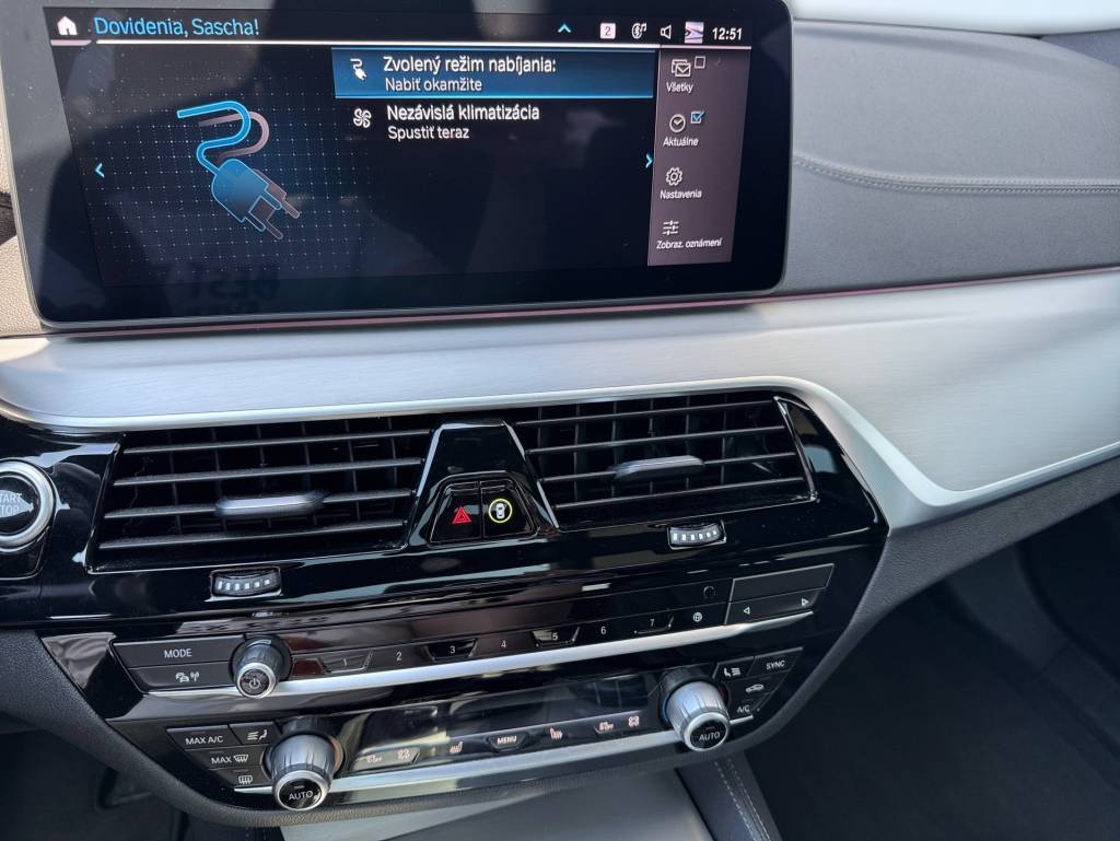 BMW Rad 5 Touring 530e xDrive PHEV LASER HEAD-UP PANORAMA SOFTCLOSE WEBASTO KAMERA