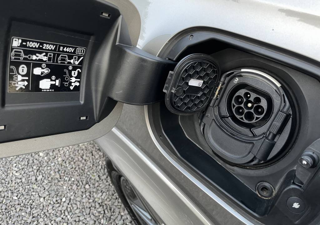 Mercedes-Benz GLE SUV 350De 4Matic AMG-LINE Plug-in Hybrid MULTIBEAM MATRIX 360°KAM.VZDUCH WEBASTO