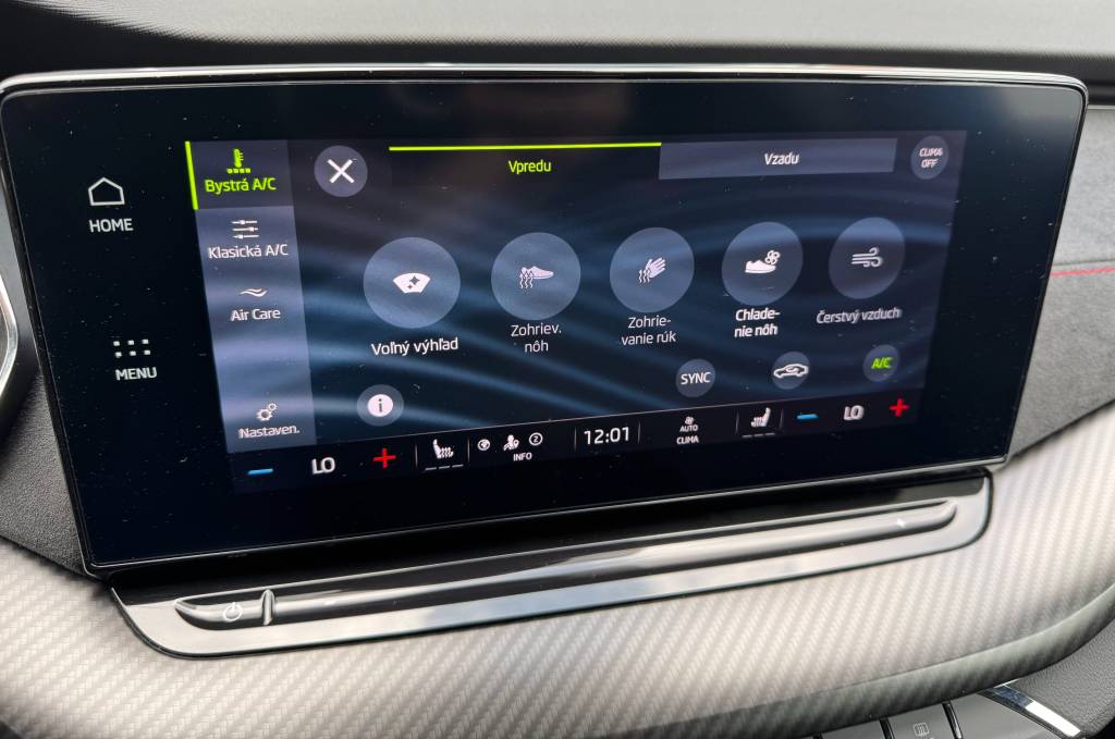 Škoda Octavia Combi 4 V/RS 2.0 TSI HEAD-UP MATRIX LED CANTON KAMERA RADAR R19 DSG