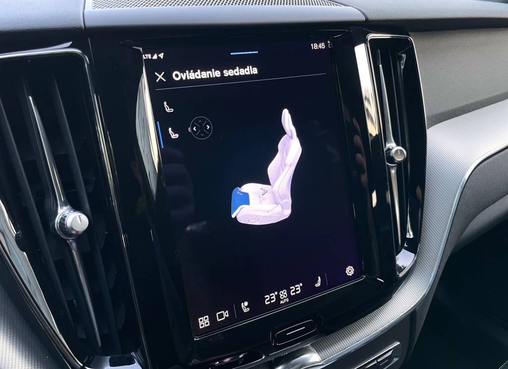 Volvo XC60 2.0 B4D mHEV AWD PLUS DARK PANORAMA HARMAN/KARDON MATRIX LED KAMERA VIRTUAL