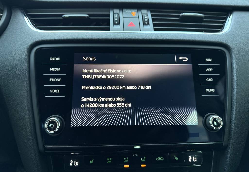 Škoda Octavia 3 Combi 2.0 TDI 4X4 CLEVER FULL LED KAMERA R18 DSG