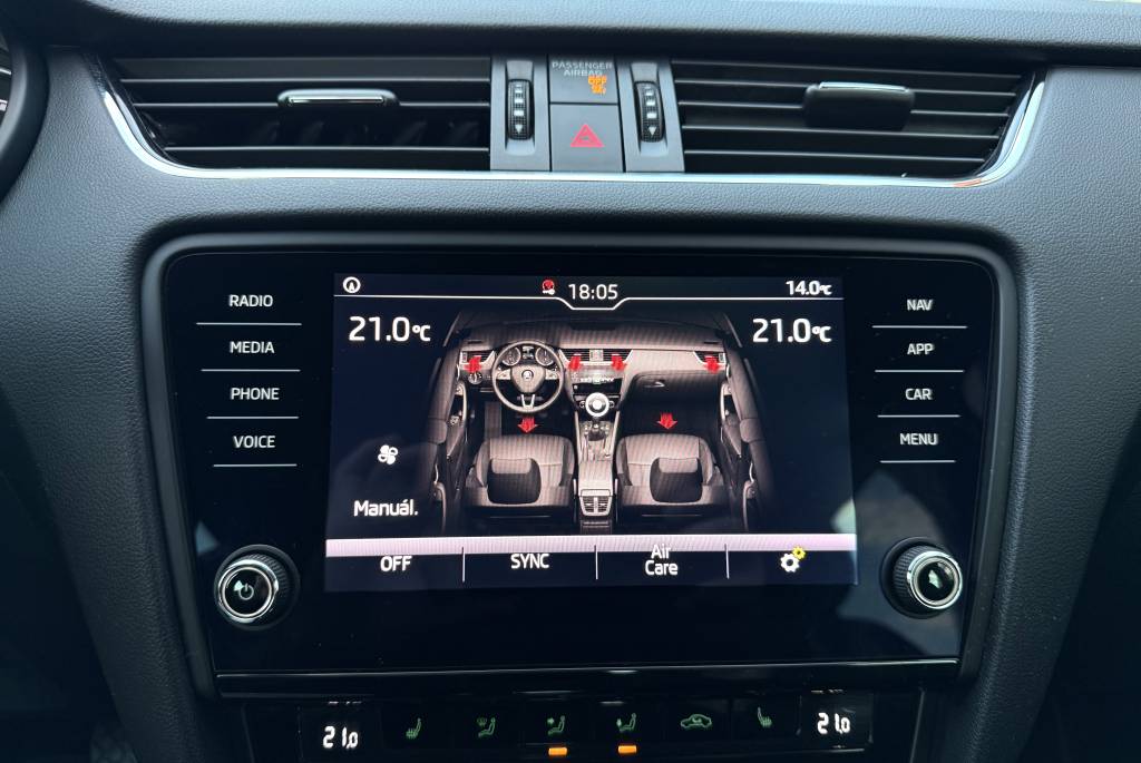 Škoda Octavia 3 Combi 2.0 TDI 4X4 CLEVER FULL LED KAMERA R18 DSG