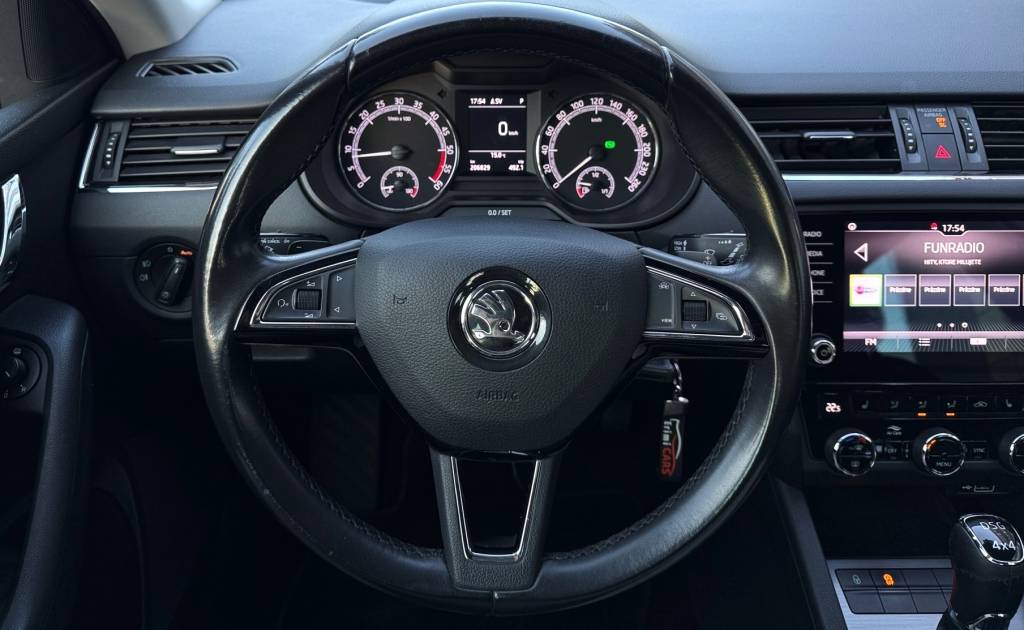 Škoda Octavia 3 Combi 2.0 TDI 4X4 CLEVER FULL LED KAMERA R18 DSG