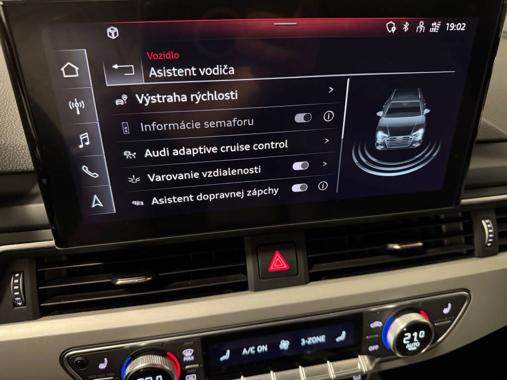 Audi A4 Avant 40TDI mHEV S-LINE MATRIX FULL LED VIRTUAL KAMERA RADAR BLACK OPTIC PLUS R19