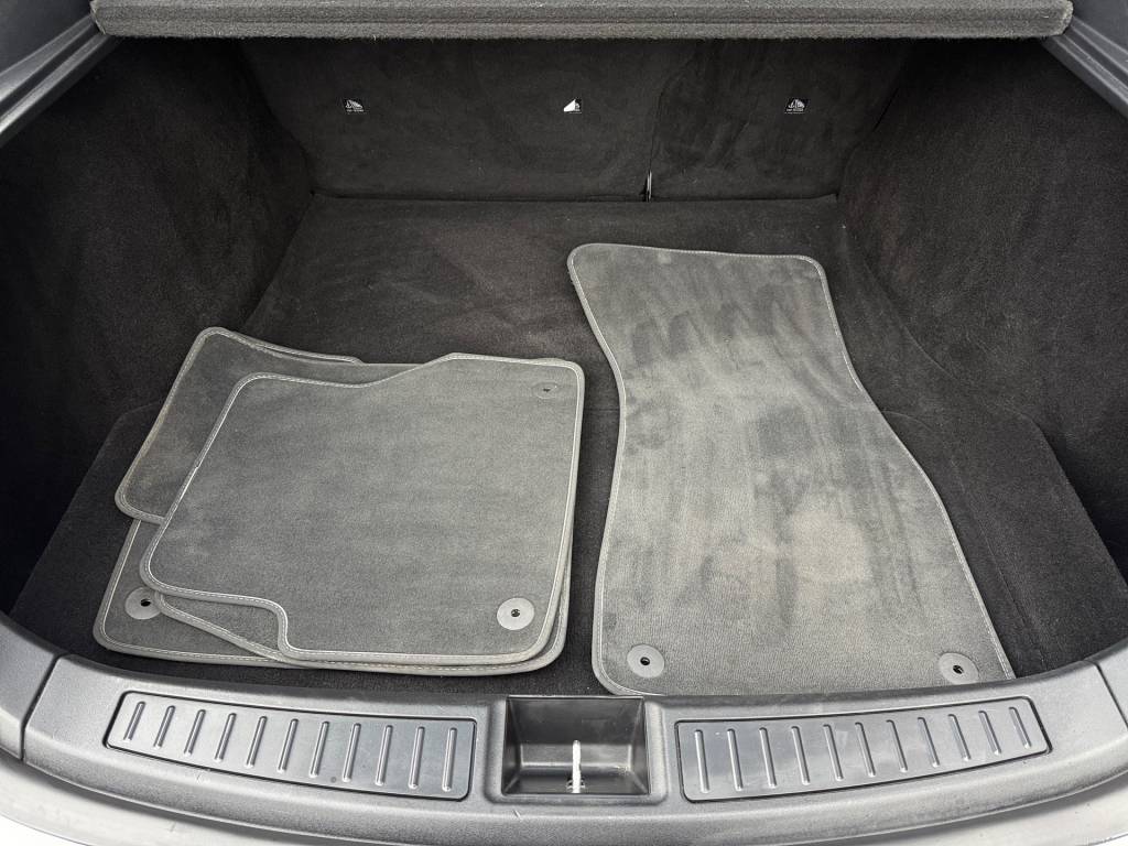 Tesla Model S 75D 4X4 DUAL MOTOR AUTOPILOT-2.5 PANORAMA PREMIUM KONEKTIVITA 386kW