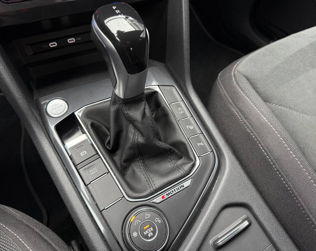 Volkswagen VW Tiguan Allspace 2.0 TDI 4Motion 200PS ELEGANCE IQ.LIGHT MATRIX LED VIRTUAL R19 DSG, 4X4