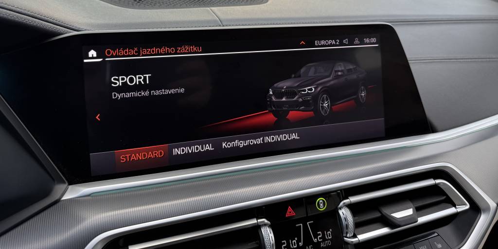 BMW X6 xDrive 30d mHEV ///M-PACKET KAMERA VIRTUAL SWAROVSKI R22 BLACK PACKET