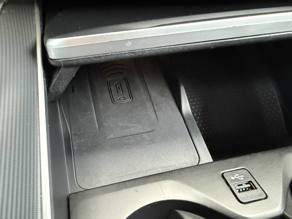 BMW X6 xDrive 30d mHEV ///M-PACKET KAMERA VIRTUAL SWAROVSKI R22 BLACK PACKET