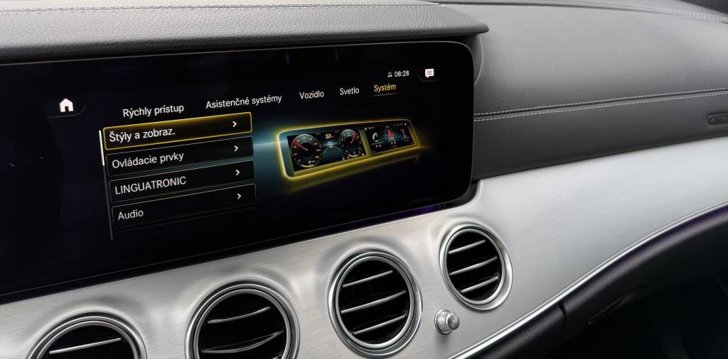 Mercedes-Benz E trieda Sedan E 2.0 mHEV AMG-LINE 360°KAMERA VIRTUAL KEYLESS NIGHT PACKET FULL LED A/T