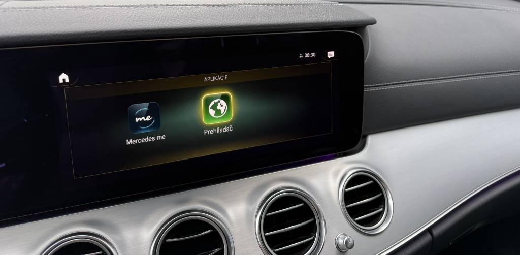 Mercedes-Benz E trieda Sedan E 2.0 mHEV AMG-LINE 360°KAMERA VIRTUAL KEYLESS NIGHT PACKET FULL LED A/T