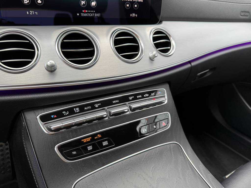 Mercedes-Benz E trieda Sedan E 2.0 mHEV AMG-LINE 360°KAMERA VIRTUAL KEYLESS NIGHT PACKET FULL LED A/T