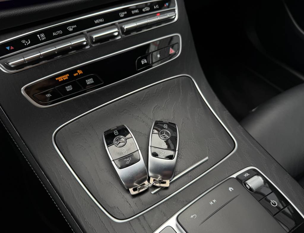 Mercedes-Benz E trieda Sedan E 2.0 mHEV AMG-LINE 360°KAMERA VIRTUAL KEYLESS NIGHT PACKET FULL LED A/T