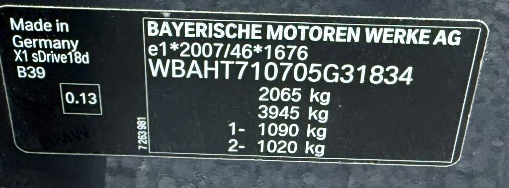 BMW X1 sDrive 2.0d PANORAMA LED ADAPTÍVNY TEMPOMAT KOŽA A/T
