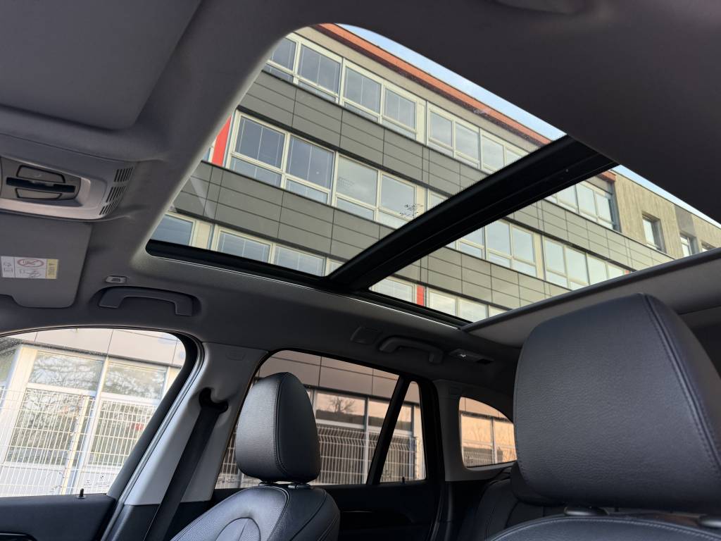 BMW X1 sDrive 2.0d PANORAMA LED ADAPTÍVNY TEMPOMAT KOŽA A/T