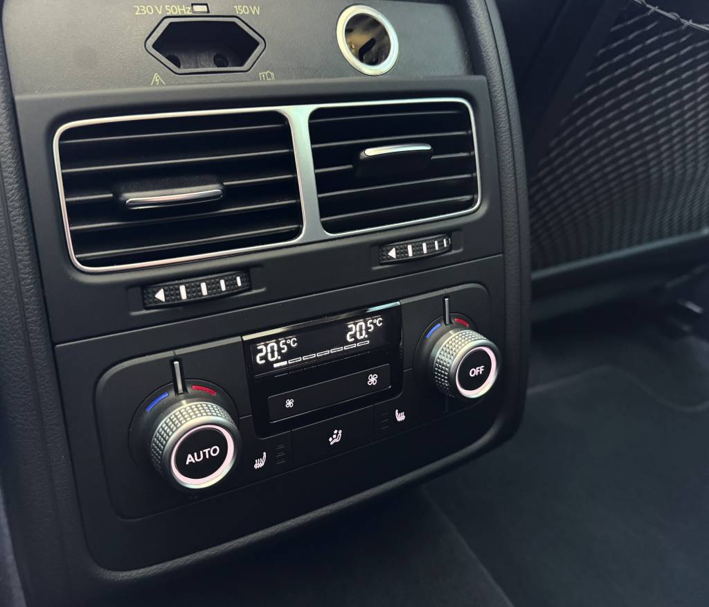 Volkswagen VW Touareg 3.0TDI V6 4MOTION 360°KAMERA WEBASTO PANORAMA RADAR DYNAUDIO