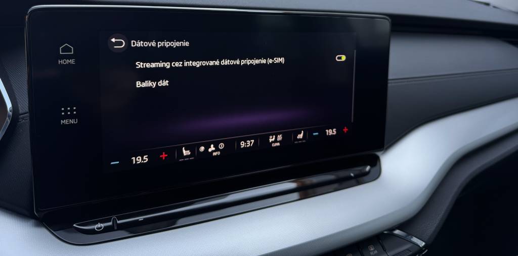 Škoda Octavia 4 Combi 2.0 TDI CRYSTAL LIGHTING RADAR VIRTUAL KEYLESS GO MASÁŽ DSG, 110kW